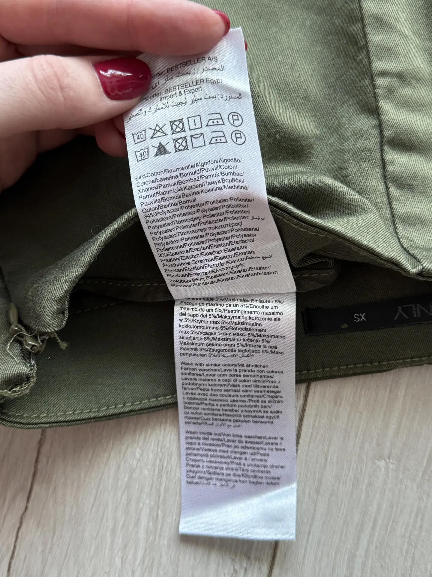 ONLY nauji chaki spalvos šortai XS dydis 5