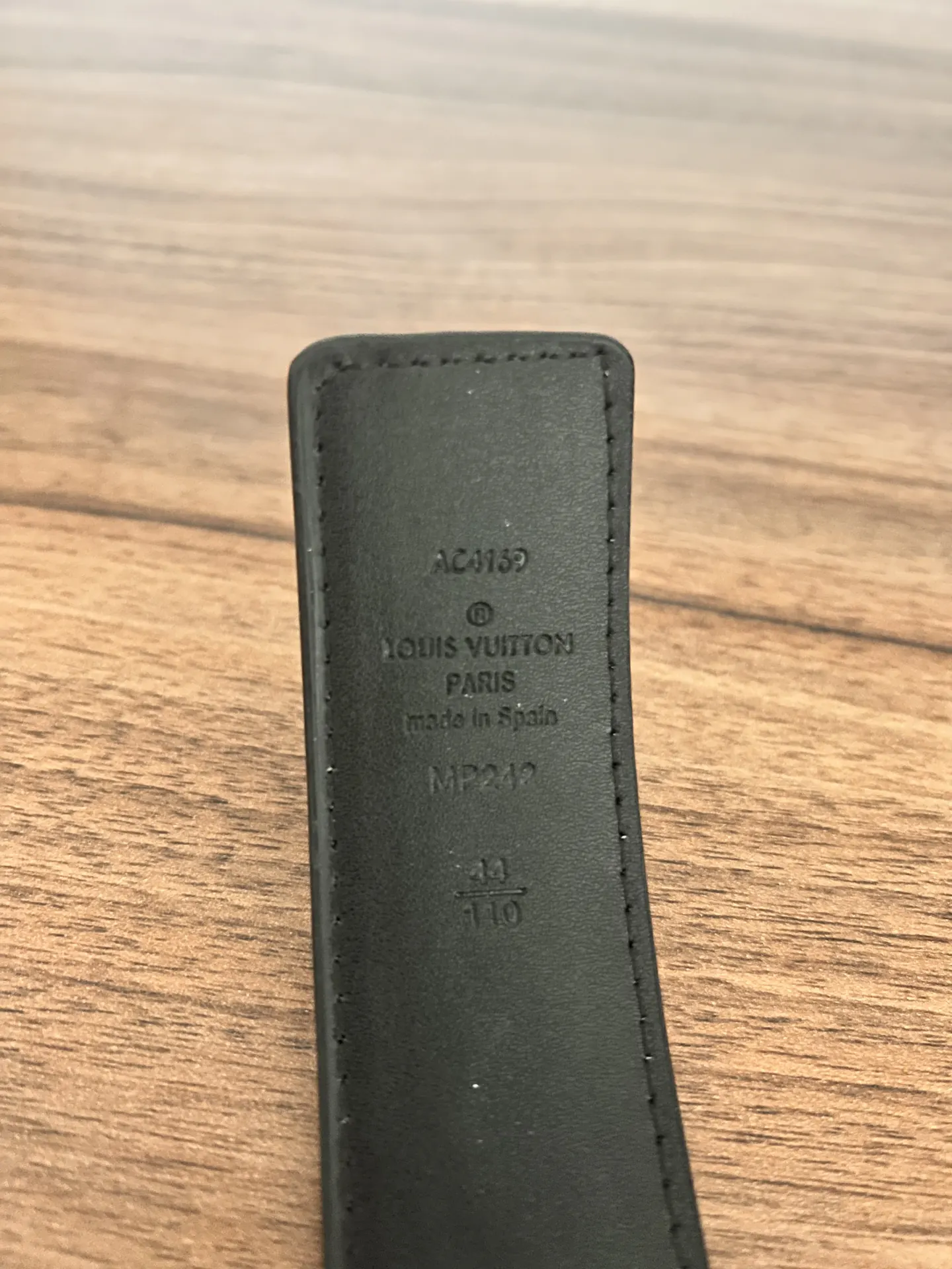 Luois Vuitton dirzas 3