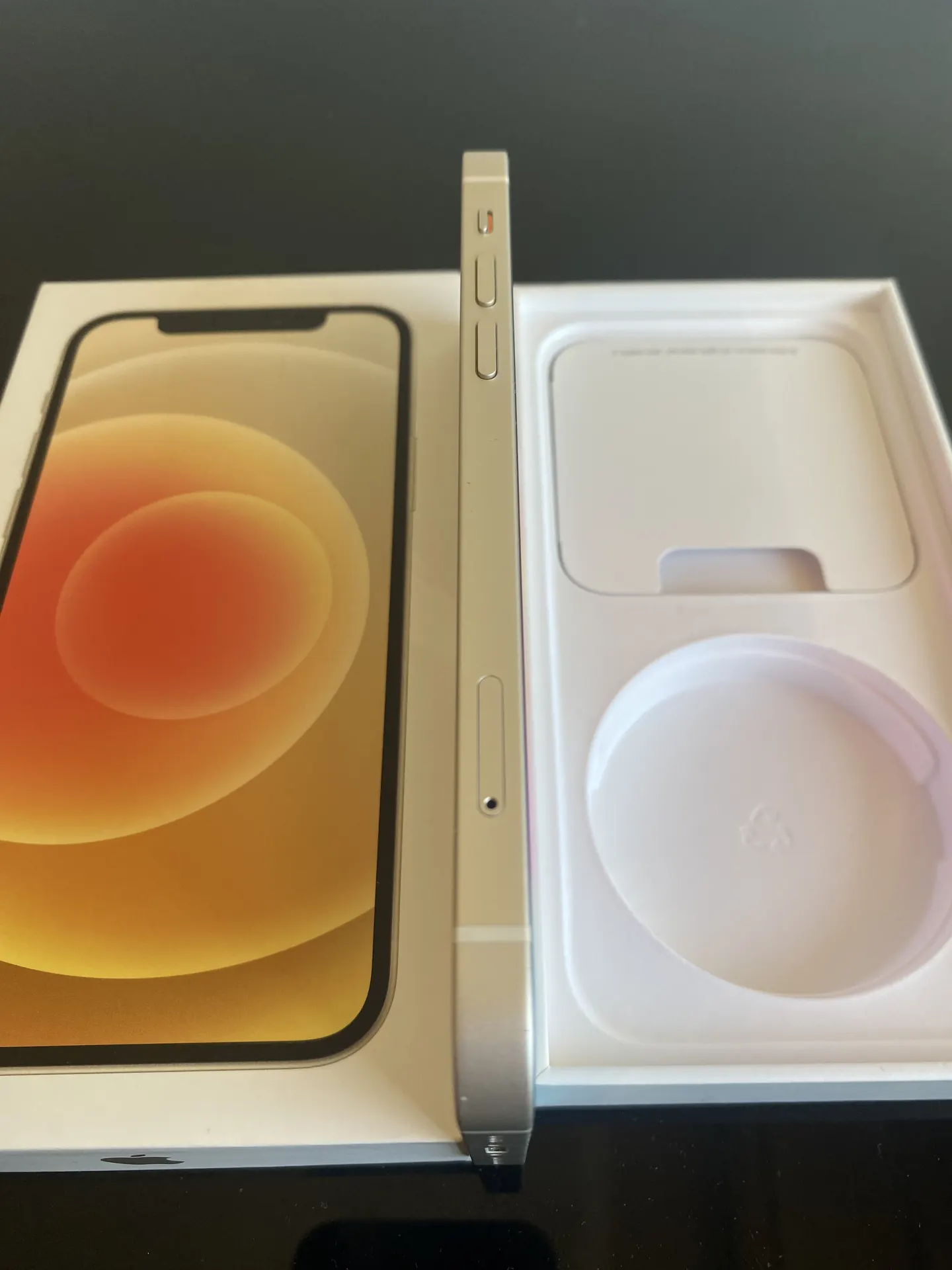 Iphone 12 baltas 64 GB 2