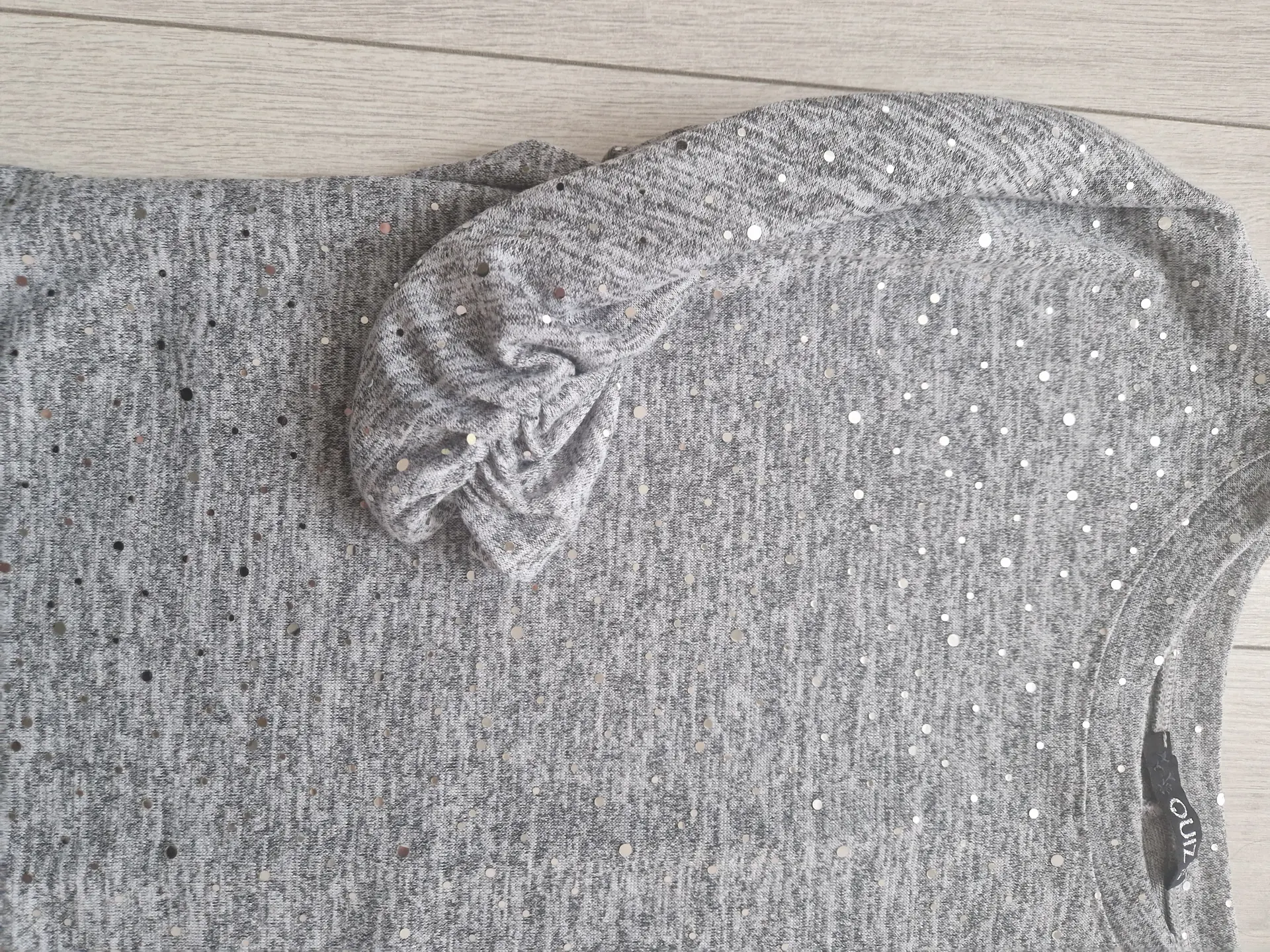 Parduodama palaidinė su blizgučiais,kimono rankovės 3/4 3