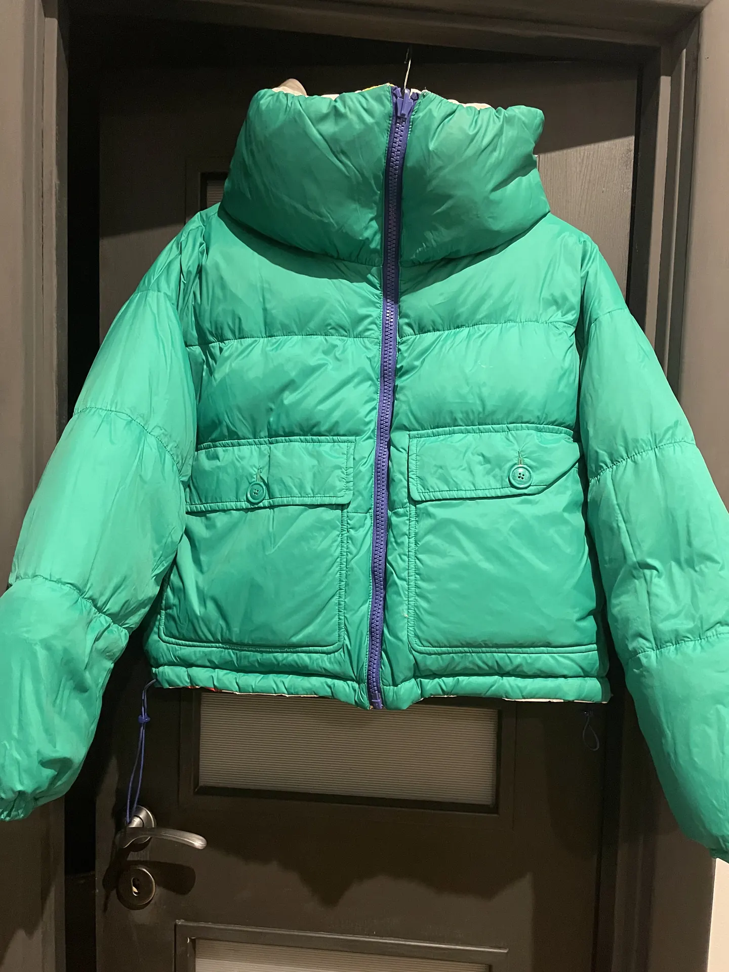 Dvipusė Benetton striukė 4