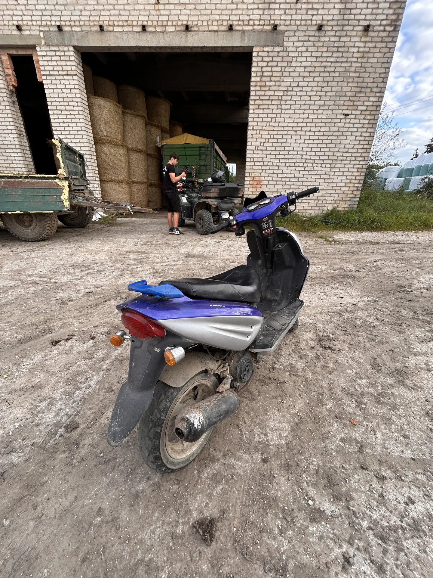 Motoroleris be dokumentu 4