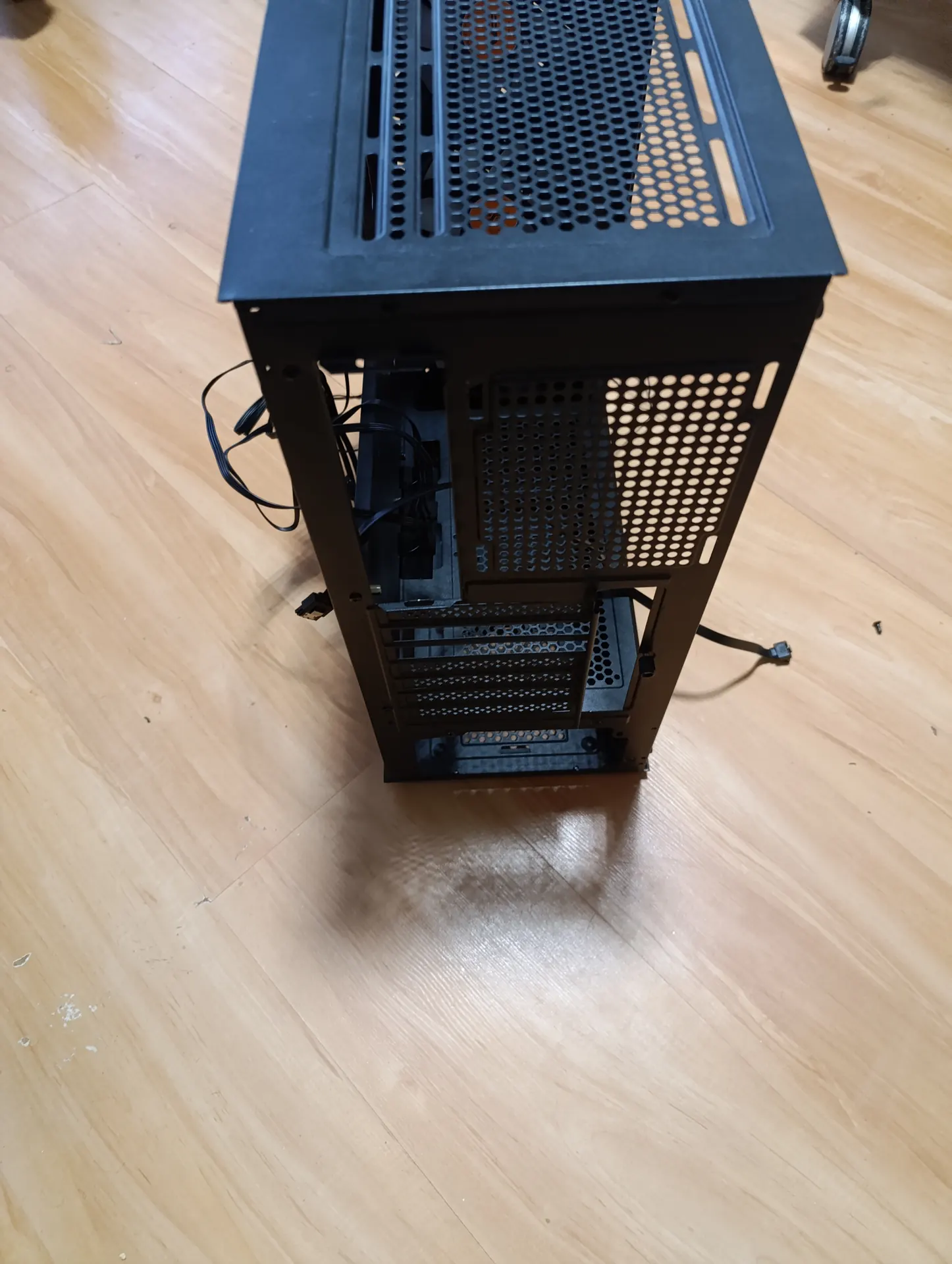 PC deže su ventiliatoriais 5