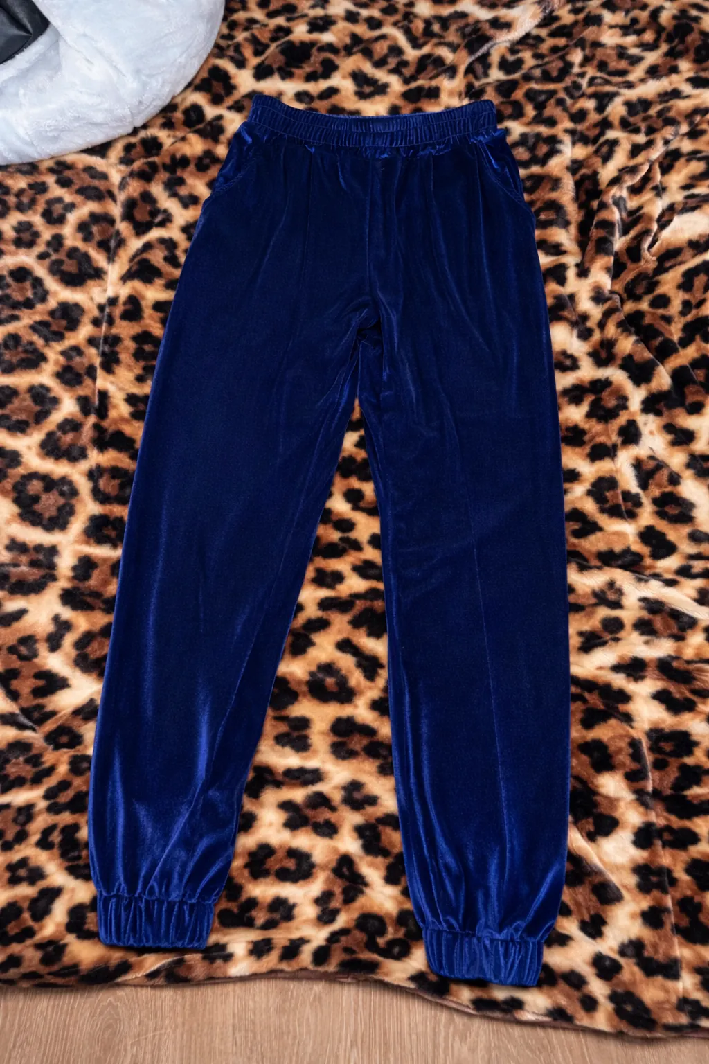 Kelnes velvetines 2