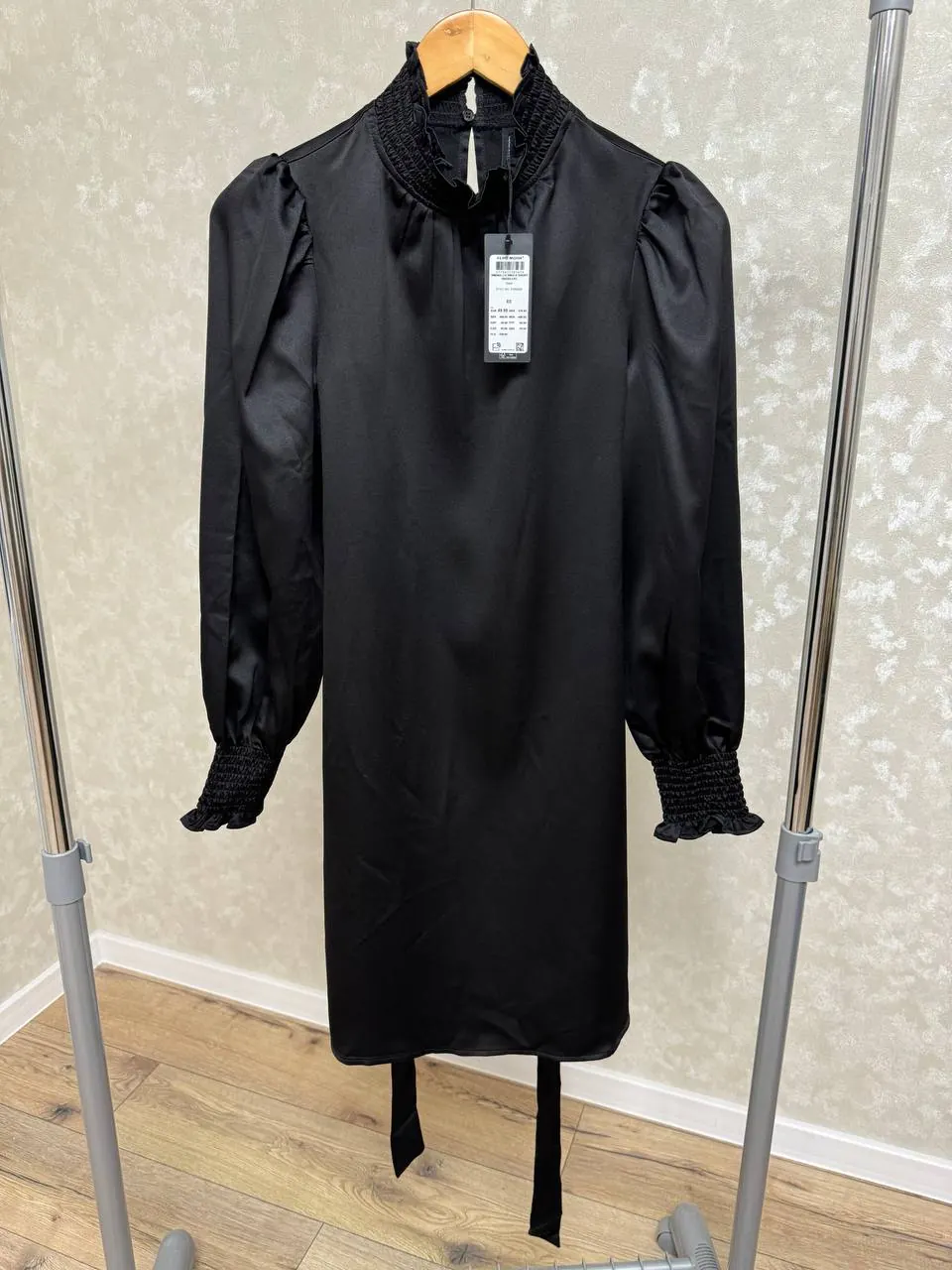 Nauja Vero Moda juoda elegantiška suknelė su diržu dydis XS 2
