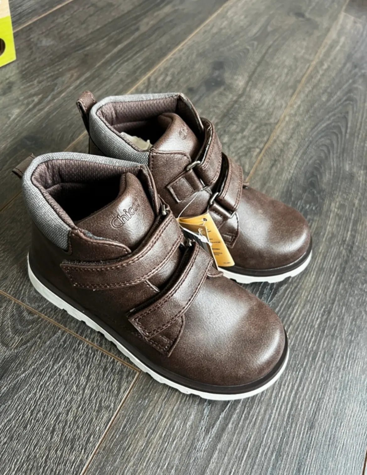 Aulinukai Chicco 2
