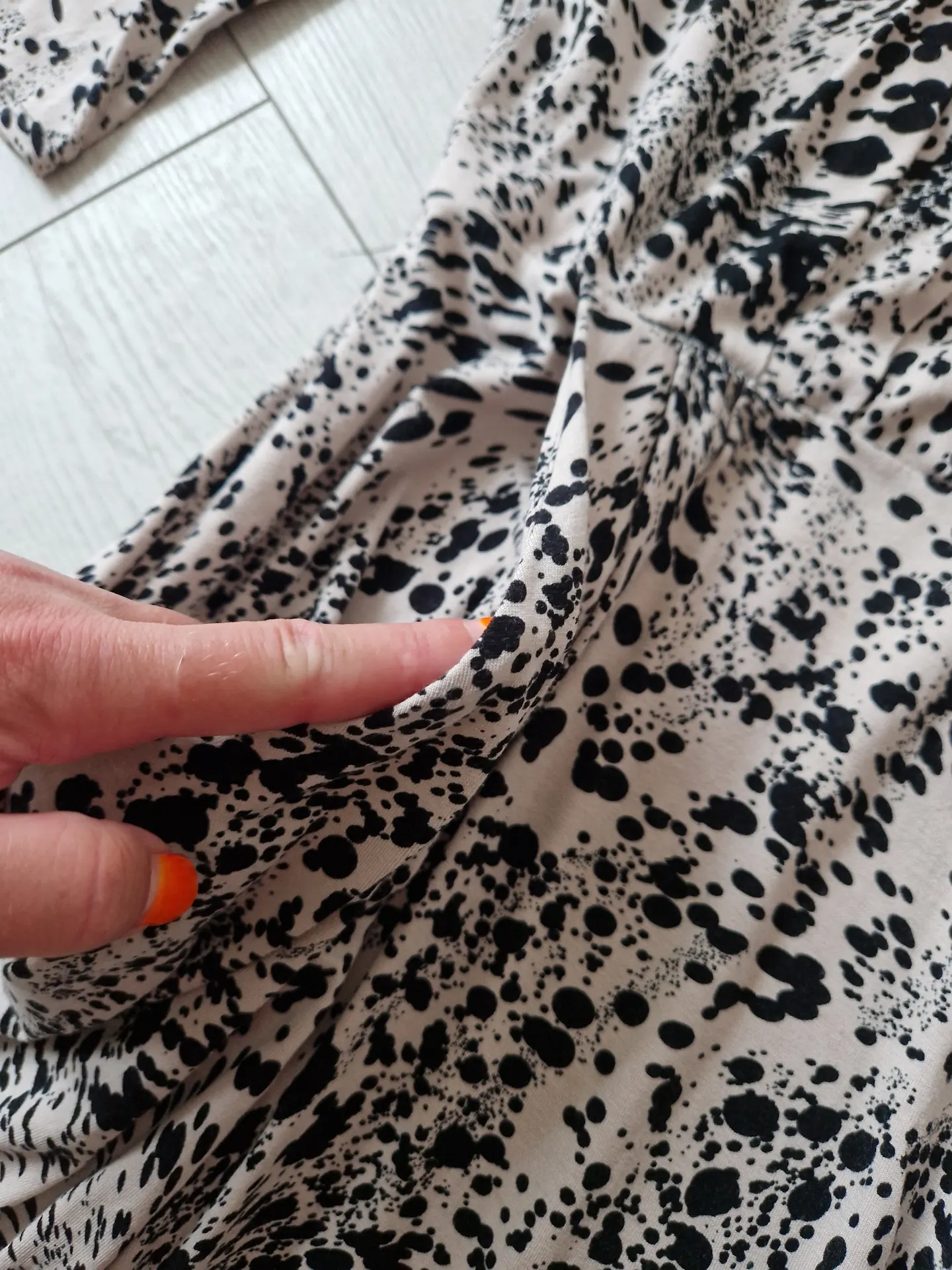 Parduodama labai daili suknelė 3