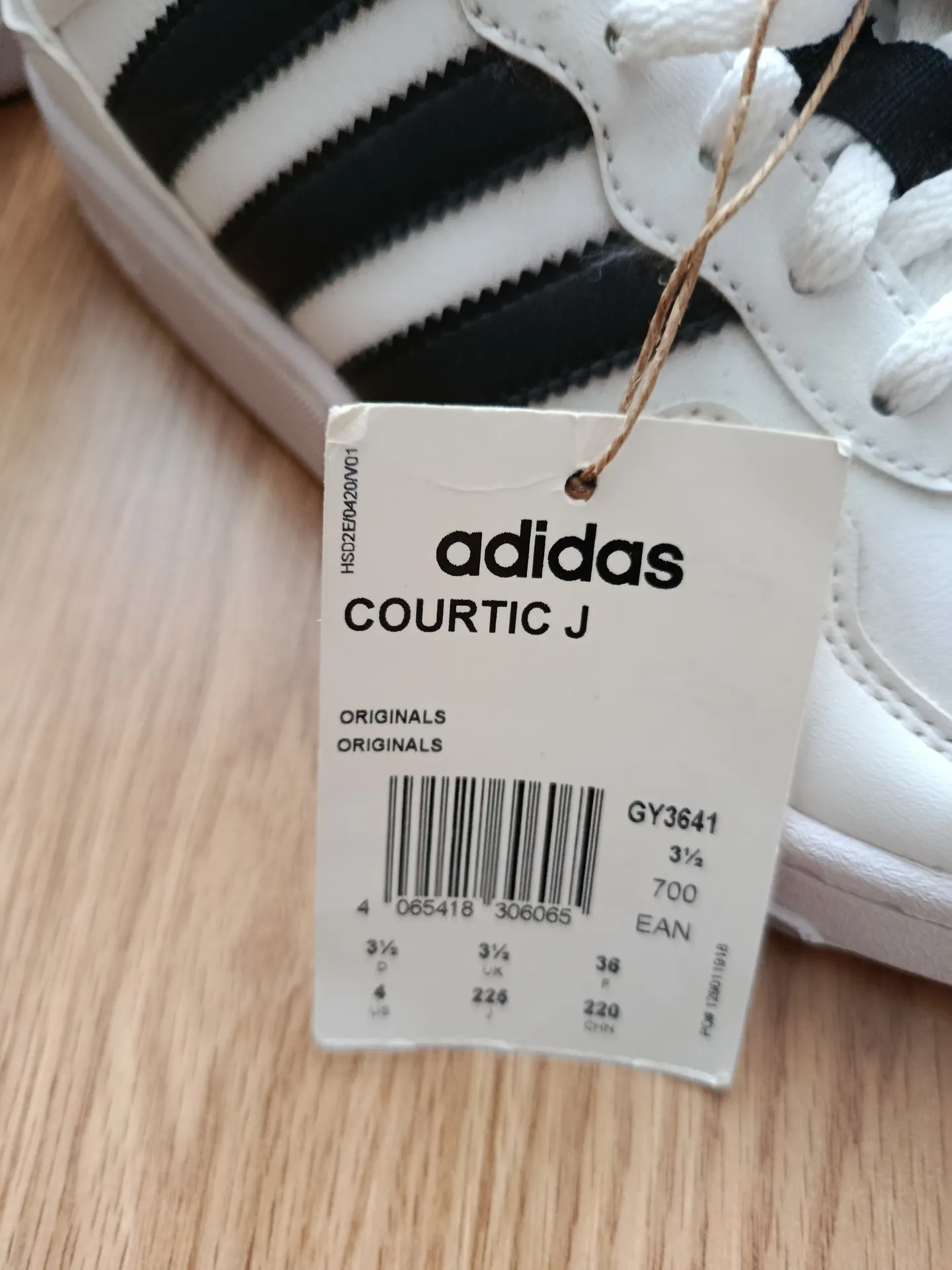 Adidas kedai 3