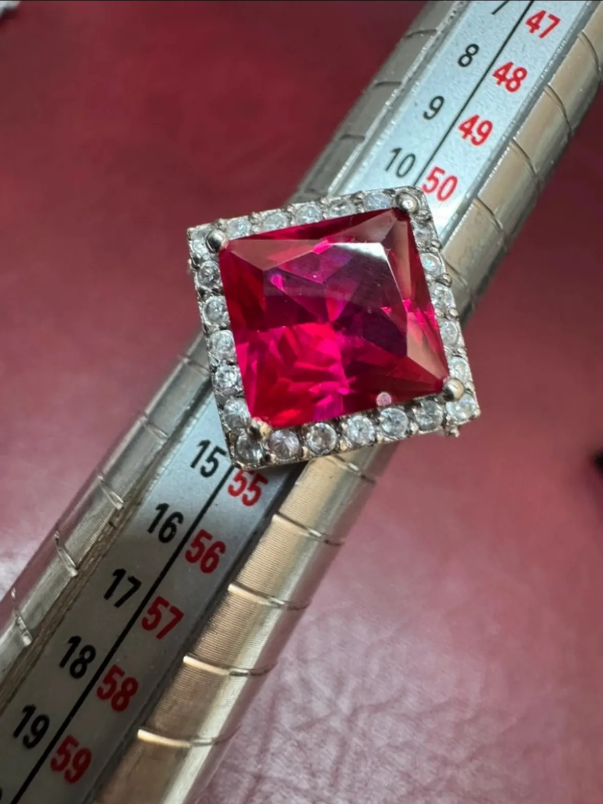 Silver 925, fancy ring with a reddish stone and cubic zirconias | NOS 4