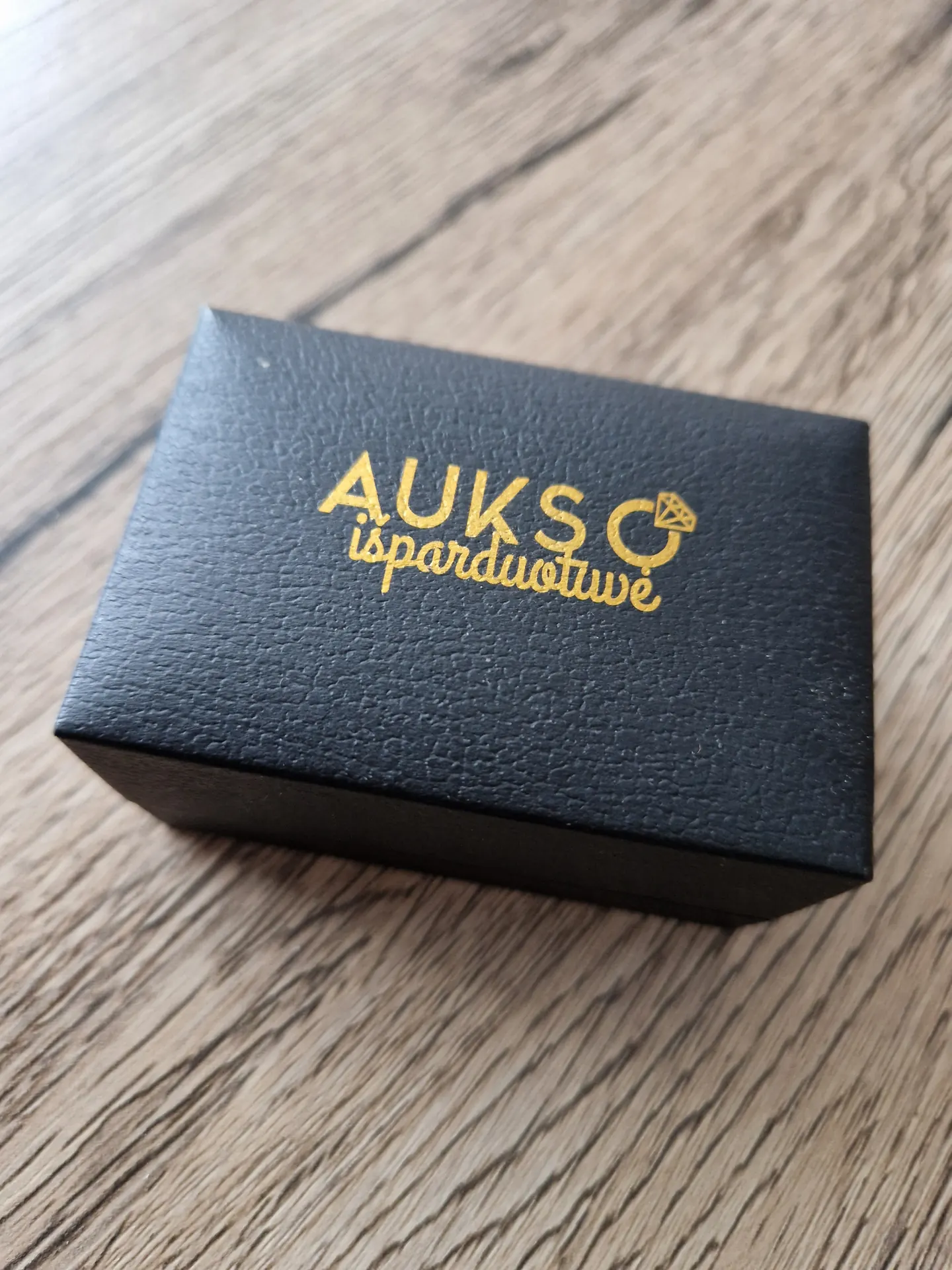 Parduodami visiškai nauji sidabriniai auskariukai su kristaliukais 2