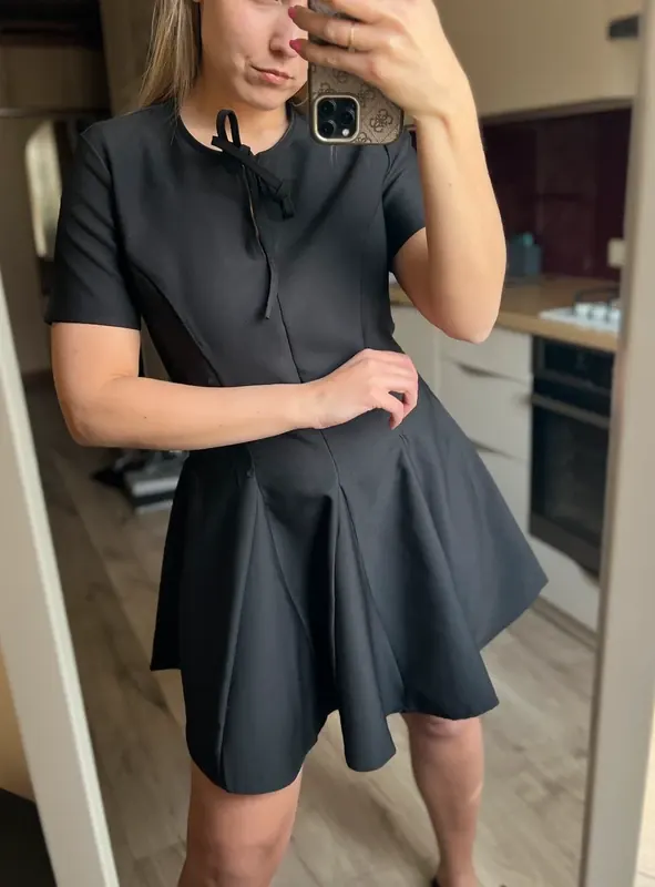 Juoda suknelė 2