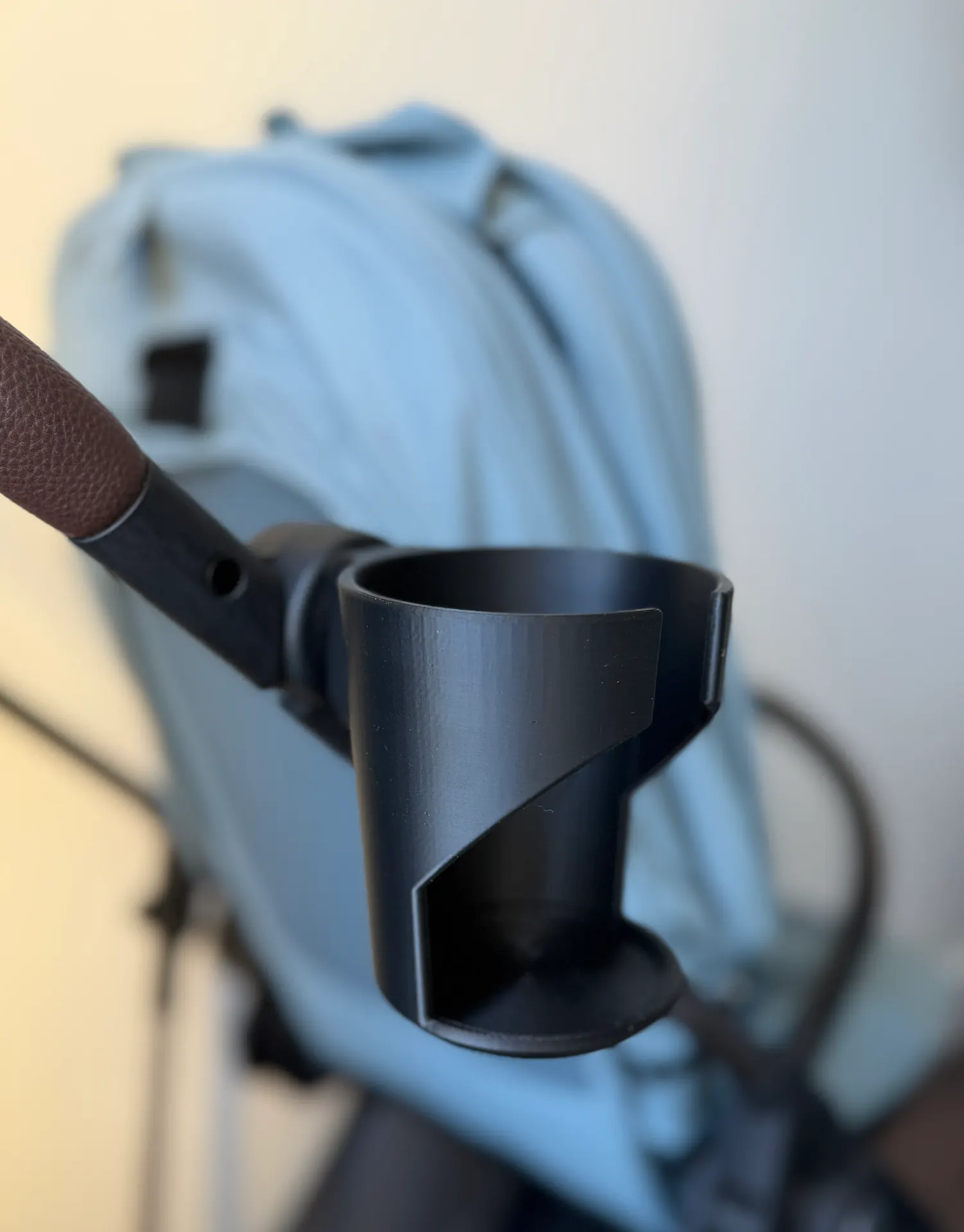 Laikikliai cybex vežimėliui puodeliui ir telefonui 2