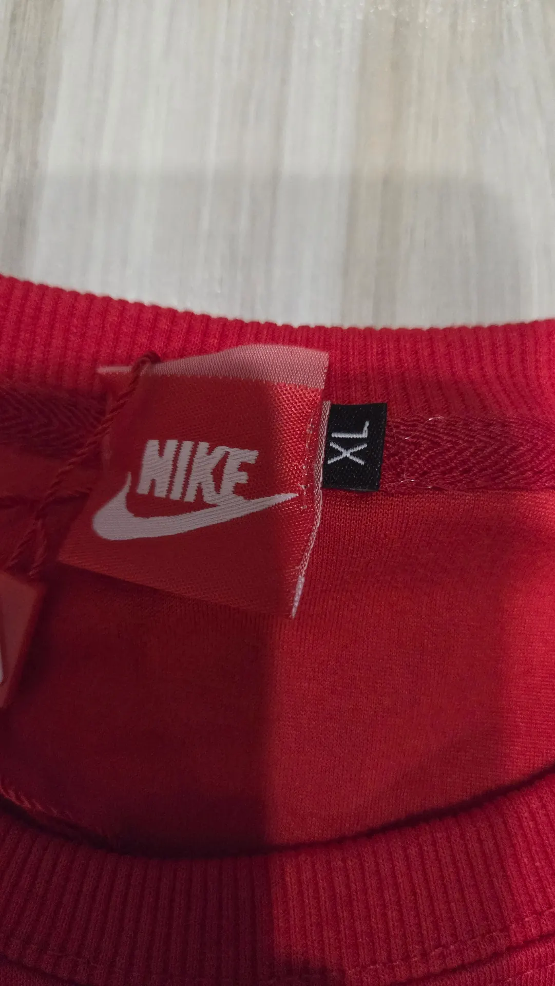 Nike bliuzonas 3