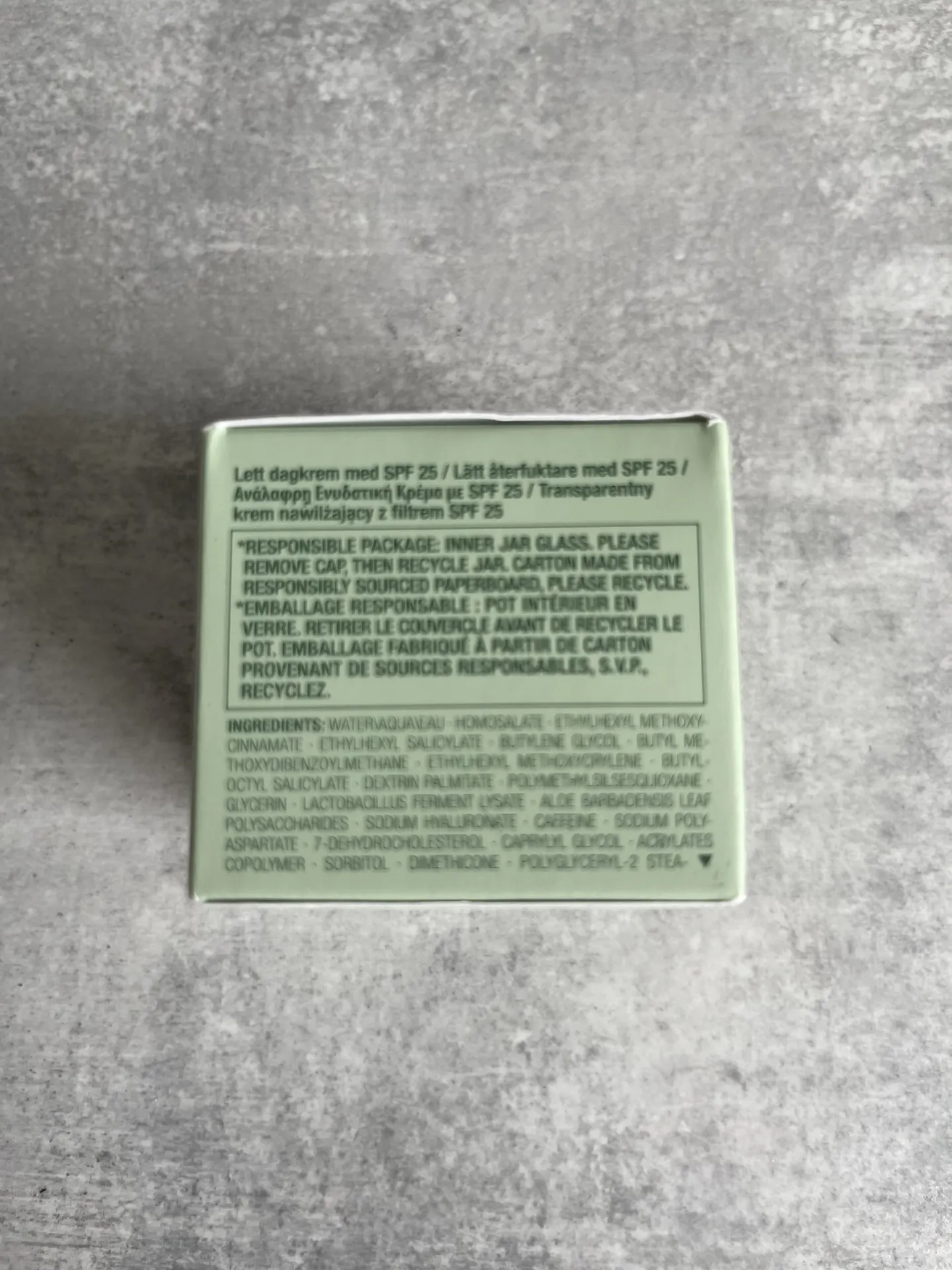 Clinique Moisture Surge SPF25 3