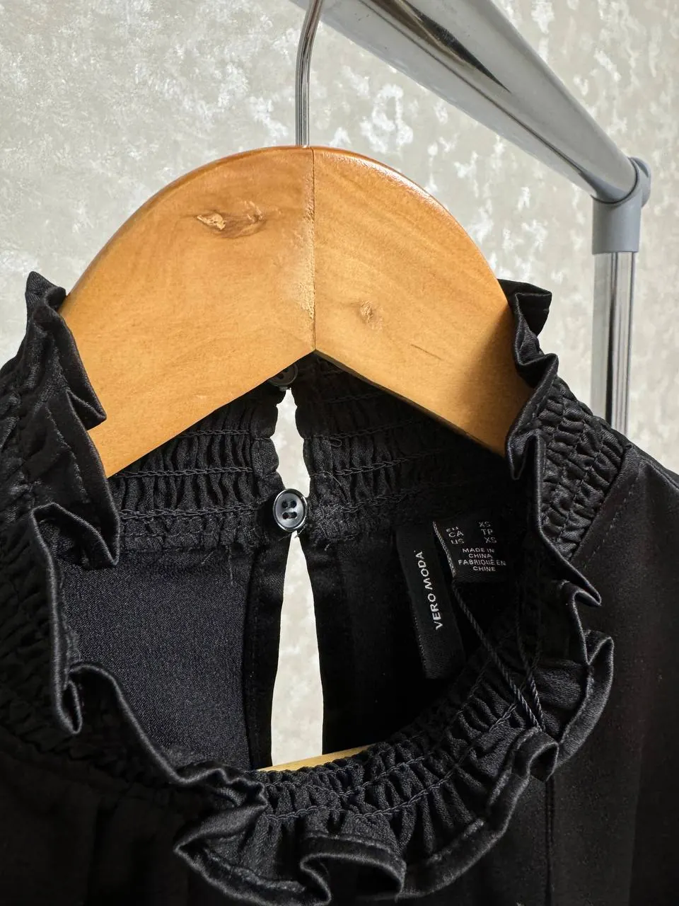 Nauja Vero Moda juoda elegantiška suknelė su diržu dydis XS 4